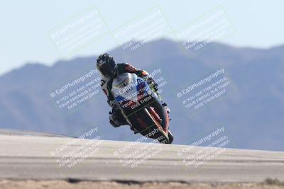 media/Oct-30-2025-Racers Edge (Thu) [[dabbdaf680]]/3-B Group/Session 4 Turn 9/